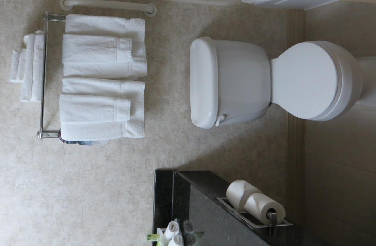 Holiday Inn New London By Ihg Экстерьер фото